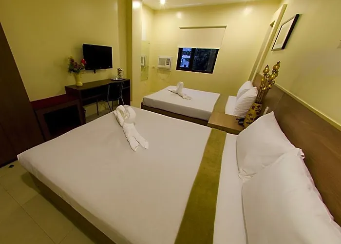 Adelfa Hotell 3*
