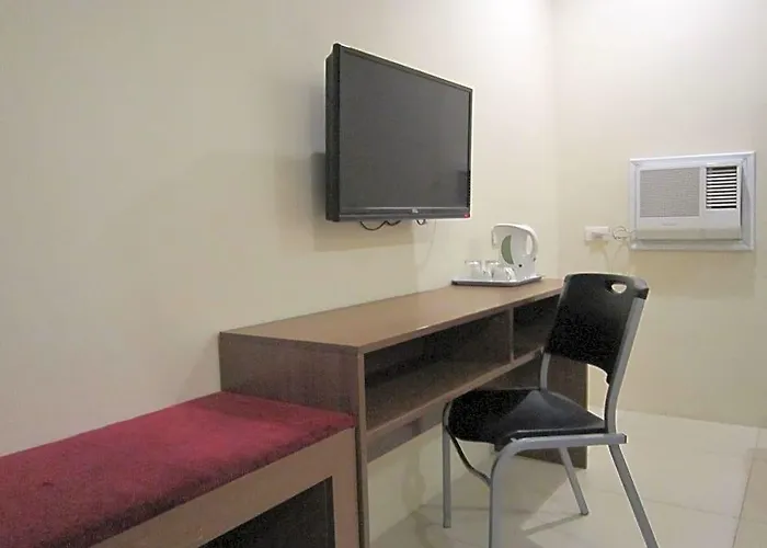 Adelfa Hotell 3*